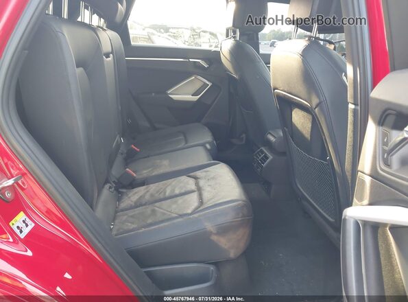 WA1DECF31N1023840 2022 AUDI Q3 Red VIN կոդի պիտակի տեսք
