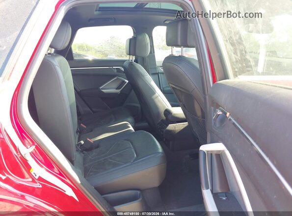 WA1DECF31P1093535 2023 AUDI Q3 Red Вид наклейки з VIN-кодом