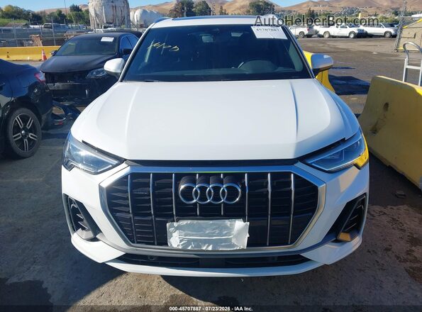 WA1DECF31R1061400 2024 AUDI Q3 White Вид задньої частини салону