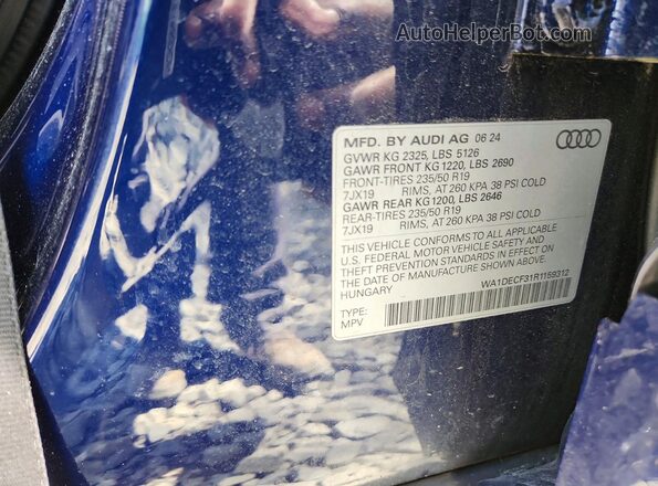 WA1DECF31R1159312 2024 AUDI Q3 Blue ძრავის განყოფილების ხედი