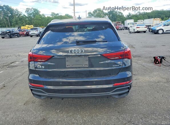 WA1DECF31R1160119 2024 AUDI Q3 Black Вид ззаду