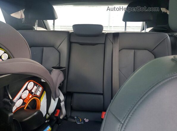 WA1DECF31R1160119 2024 AUDI Q3 Black Вид задніх сидінь