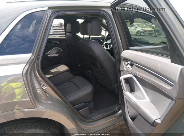 WA1DECF32M1014207 2021 AUDI Q3 Gray Widok naklejki z numerem VIN