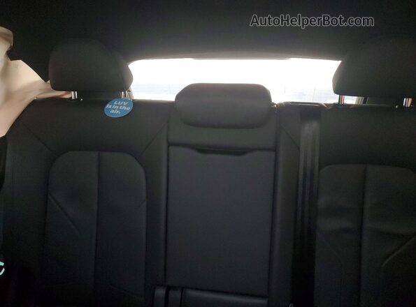 WA1DECF32M1050690 2021 AUDI Q3 White Вид задніх сидінь