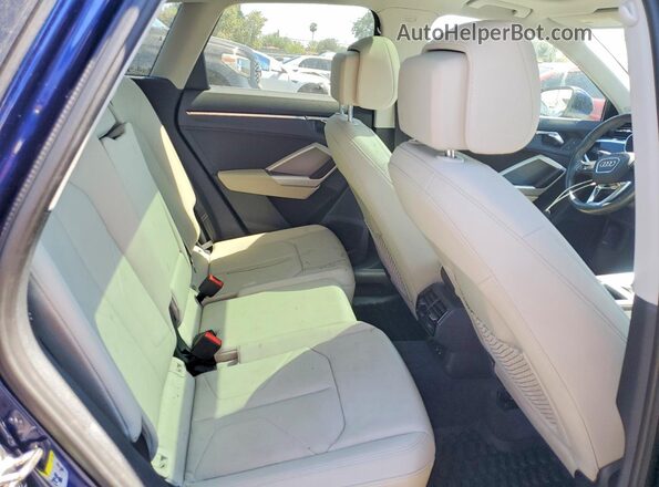 WA1DECF32M1131236 2021 AUDI Q3 Blue Vista interior trasera