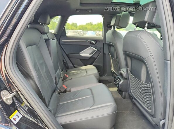 WA1DECF32P1123156 2023 AUDI Q3 Black Vista interior trasera