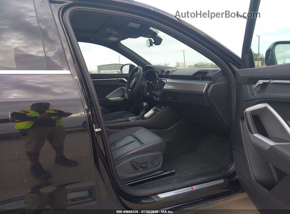 WA1DECF32S1018786 2025 AUDI Q3 Black Vista interior delantera