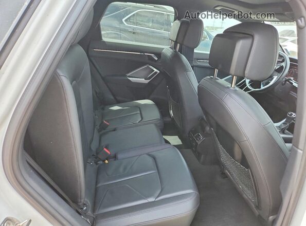 WA1DECF34P1044118 2023 AUDI Q3 White Հետևի նստատեղերի տեսք