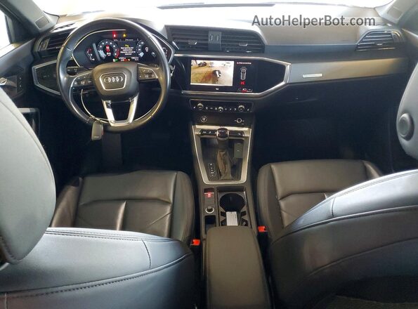 WA1DECF34R1054232 2024 AUDI Q3 White Widok deski rozdzielczej