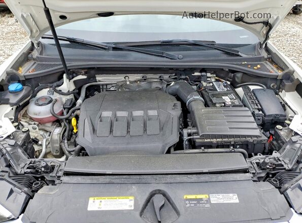 WA1DECF35L1060158 2020 AUDI Q3 White Вид підкапотного простору