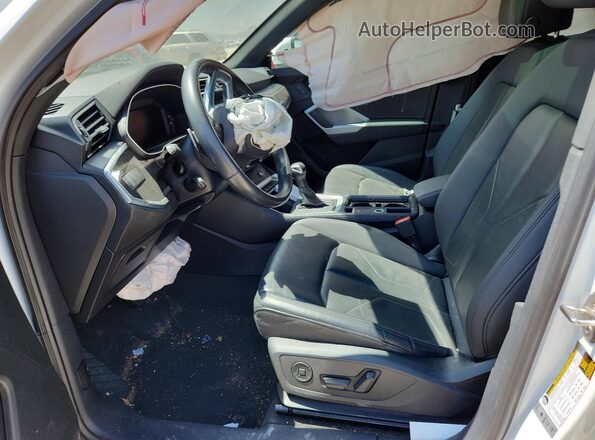 WA1DECF35P1118906 2023 AUDI Q3 White წინა სალონის ხედი