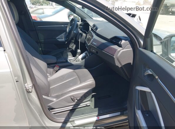 WA1DECF35R1123767 2024 AUDI Q3 Gray Front interior view