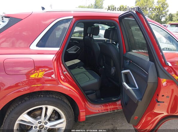 WA1DECF36R1107576 2024 AUDI Q3 Red Вид наклейки з VIN-кодом