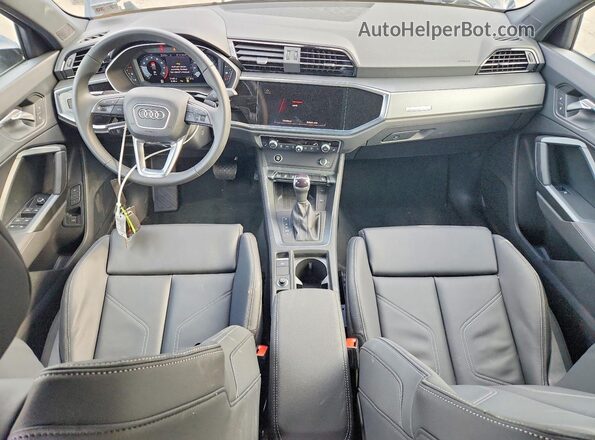 WA1DECF36S1054738 2025 AUDI Q3 Black Dashboard view