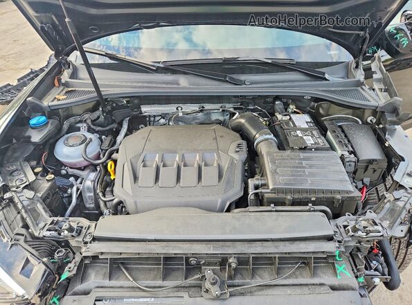 WA1DECF36S1054738 2025 AUDI Q3 Black Engine compartment view