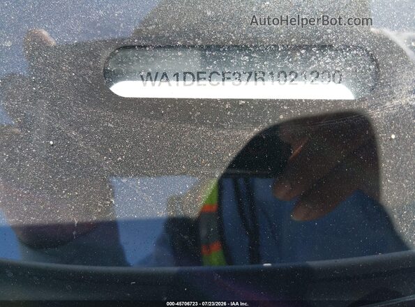 WA1DECF37R1021290 2024 AUDI Q3 White ძრავის განყოფილების ხედი