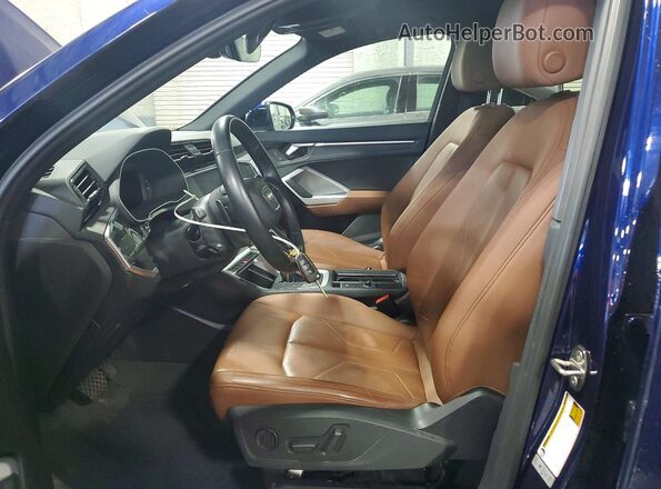 WA1DECF38M1114148 2021 AUDI Q3 Синий Вид салона спереди