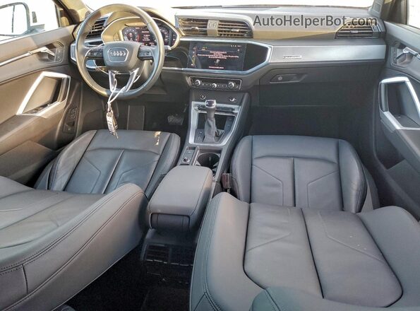 WA1DECF38P1023045 2023 AUDI Q3 White Առջևի վահանակի տեսք
