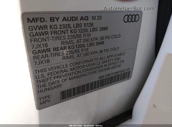 WA1DECF38R1052175 2024 AUDI Q3 White Вид підкапотного простору