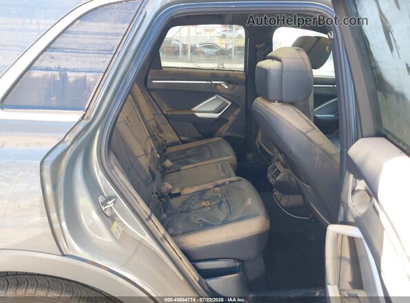 WA1DECF38S1094464 2025 AUDI Q3 Gray VIN կոդի պիտակի տեսք