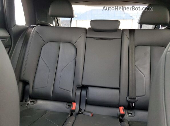 WA1DECF39M1007724 2021 AUDI Q3 Black Vista de los asientos traseros