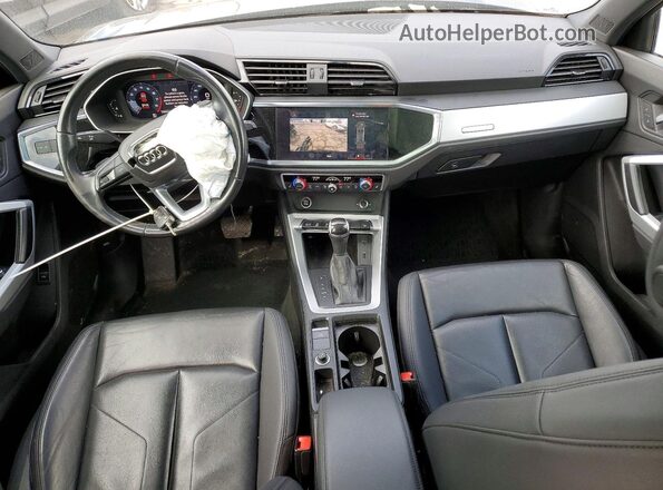 WA1DECF39M1007724 2021 AUDI Q3 Black Vista del salpicadero