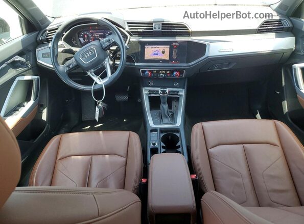 WA1DECF39M1030615 2021 AUDI Q3 Black Dashboard view