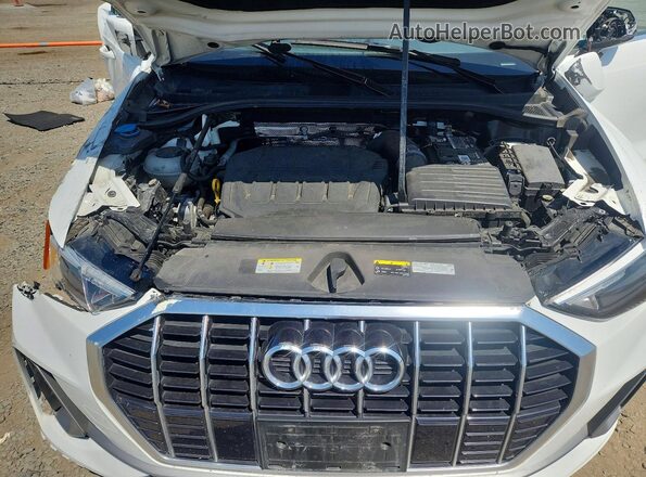 WA1DECF39M1137955 2021 AUDI Q3 White Widok komory silnika