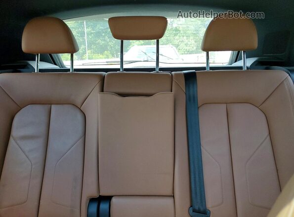 WA1DECF39N1085955 2022 AUDI Q3 Black Widok tylnych siedzeń