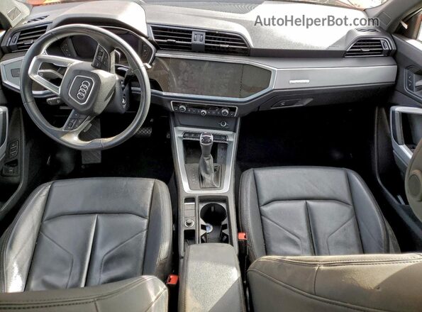 WA1DECF39N1150495 2022 AUDI Q3 Orange Առջևի վահանակի տեսք