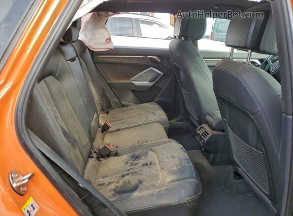 WA1DECF39N1150495 2022 AUDI Q3 Orange Սալոնի հետևի տեսք