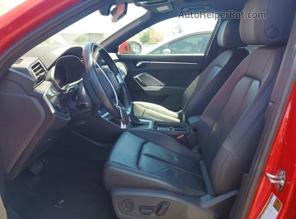 WA1DECF39R1057823 2024 AUDI Q3 Красный Вид салона спереди