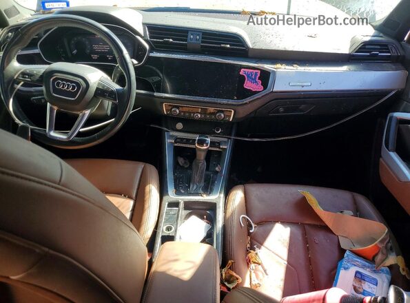 WA1DECF3XL1110083 2020 AUDI Q3 Black Dashboard view