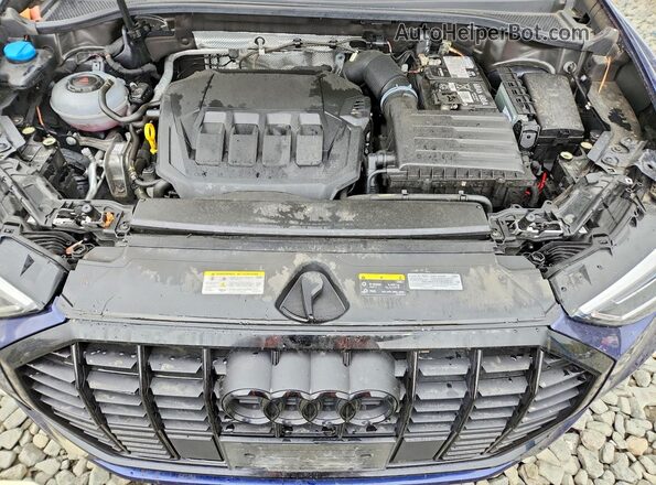 WA1DECF3XR1182250 2024 AUDI Q3 Blue უკანა სალონის ხედი
