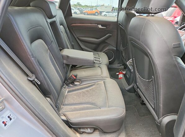 WA1DVAFPXGA033227 2016 AUDI Q5 Silver Rear seats view