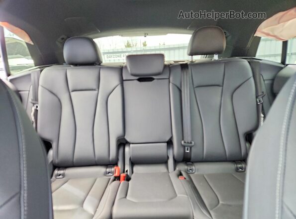 WA1DVBF12PD030855 2023 AUDI Q8 Gray Հետևի նստատեղերի տեսք