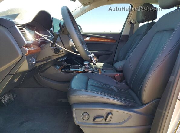 WA1E2AFY0M2062490 2021 AUDI Q5 Silver Սալոնի դիմացի տեսք