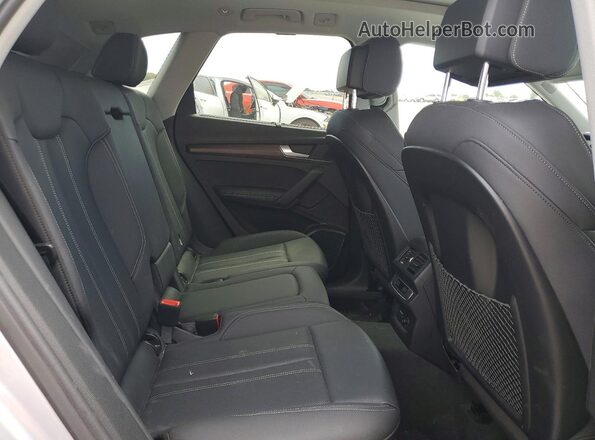 WA1E2AFY0M2089107 2021 AUDI Q5 Gray Vista interior trasera