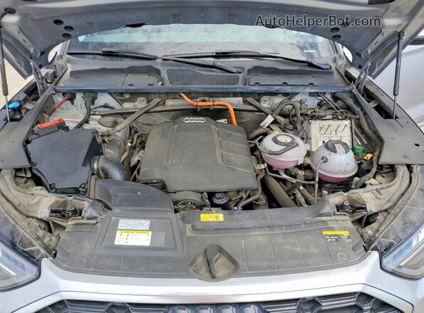 WA1E2AFY0M2089107 2021 AUDI Q5 Gray Vista del compartimento del motor