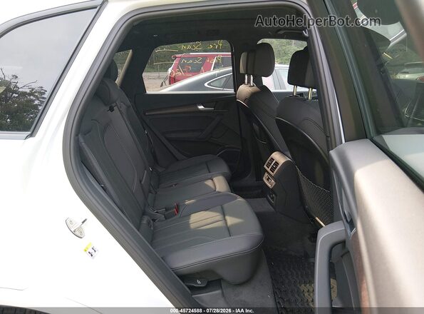 WA1E2AFY1S2020908 2025 AUDI Q5 White Вид наклейки з VIN-кодом