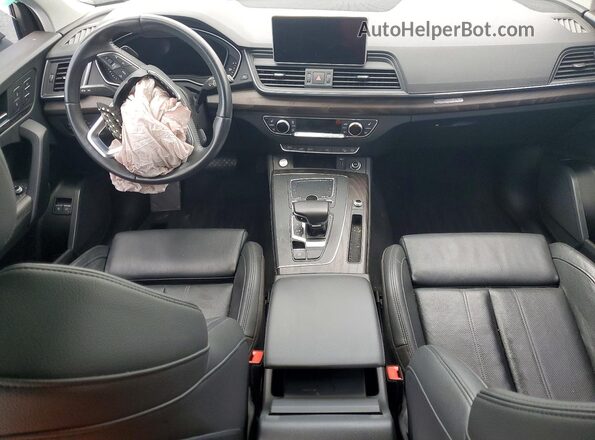 WA1E2AFY4L2045898 2020 AUDI Q5 Charcoal Widok deski rozdzielczej