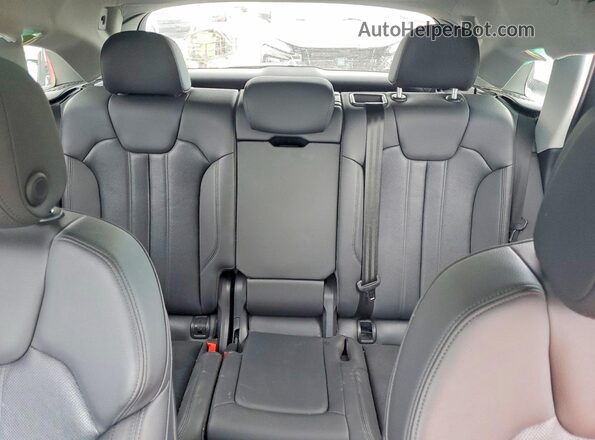 WA1E2AFY4L2045898 2020 AUDI Q5 Charcoal Widok tylnych siedzeń