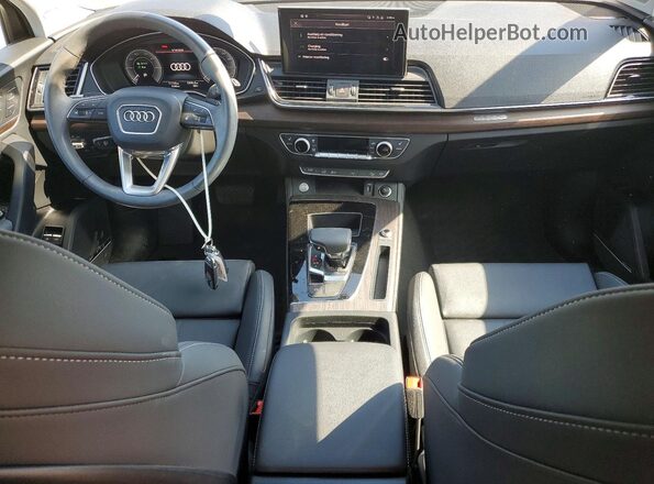 WA1E2AFY5S2010138 2025 AUDI Q5 Gray Առջևի վահանակի տեսք