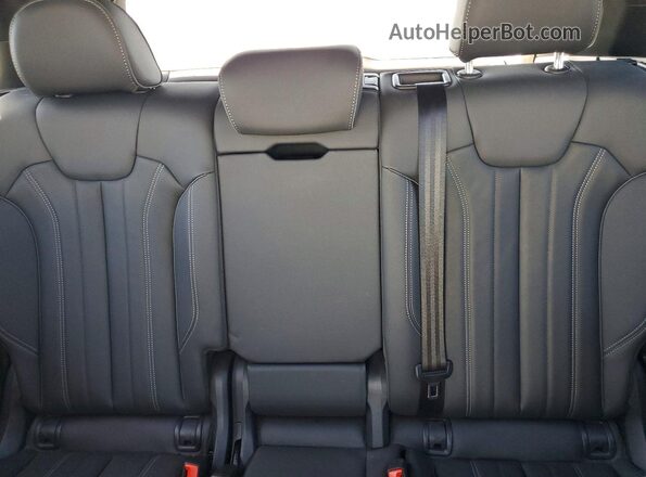 WA1E2AFY5S2034696 2025 AUDI Q5 White Вид задніх сидінь