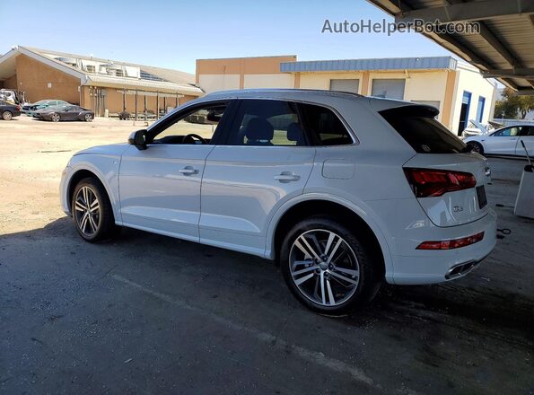 WA1E2AFY6L2058331 2020 AUDI Q5 White Rear left