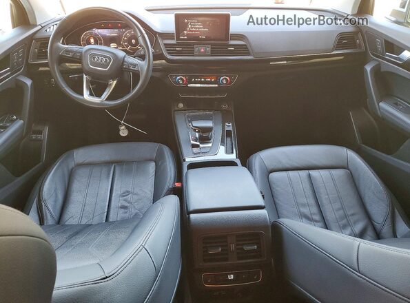 WA1E2AFY6L2058331 2020 AUDI Q5 White Dashboard view