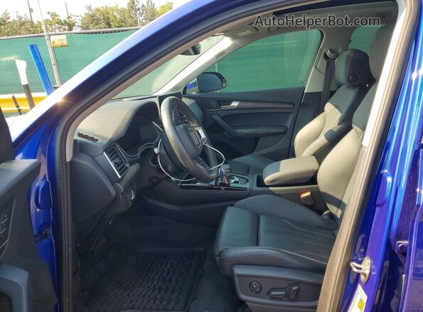 WA1E2AFY8N2088479 2022 AUDI Q5 Blue Вид салону спереду
