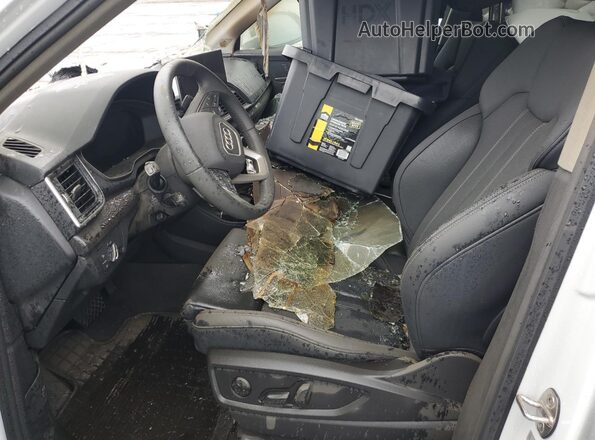 WA1EAAFY0P2054171 2023 AUDI Q5 White Вид салону спереду