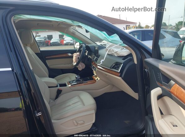 WA1EAAFY1N2041457 2022 AUDI Q5 Black Вид салону спереду