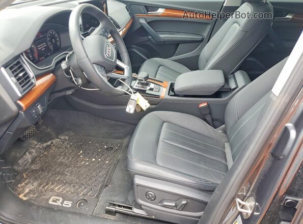 WA1EAAFY2P2143109 2023 AUDI Q5 Charcoal Front interior view